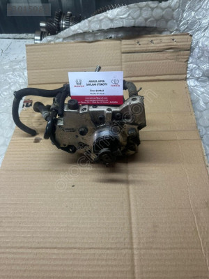 Toyota Corolla Auris 1.4 dizel mazot pompası 2005 2010