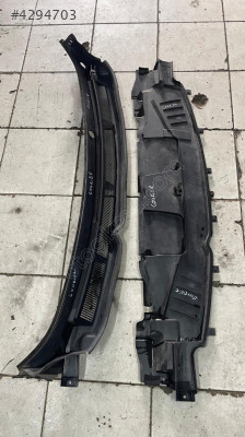 COURİER ÖN CAM IZGARASII ORJİNALL ÇIKMAA PARÇA