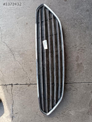 FORD FİESTA ÖN TAMPON IZGARASI