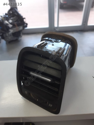 5L0819702 SKODA YETİ HAVALANDIRMA