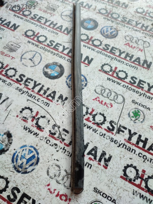 Passat b8 arka sol kapı alt toz lastiği