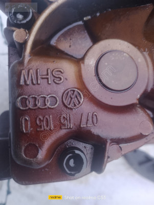 A8 AUDİ 4.2 v8 YAG POMPA