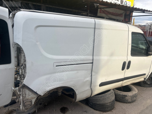 Doblo sağ yan arka Çamurluk