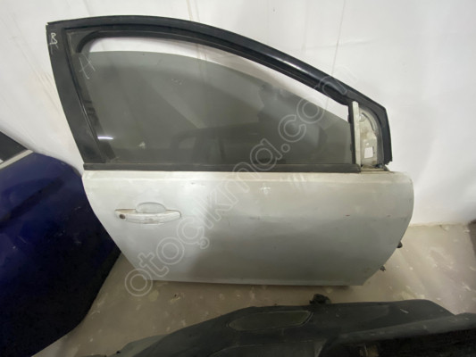 FORD FOCUS 2 SAĞ ÖN KAPI BEYAZ HATASIZ