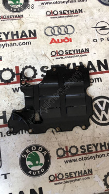 55569960 Opel Astra J 1.6 dizel yağ karteli iç plastiği
