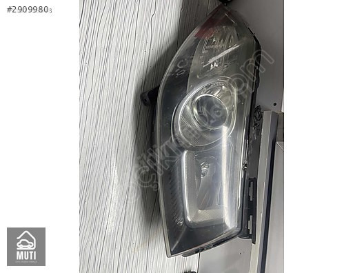 Renault megane 2 sağ far siyah mercekli orijinal 260105903R