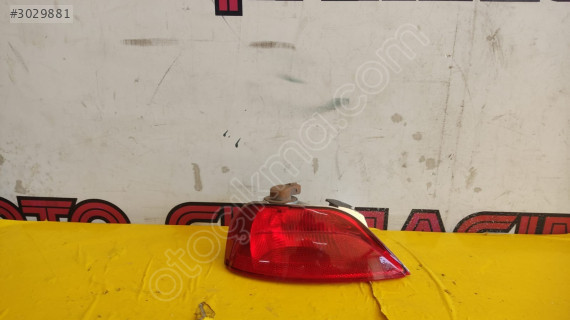 RENAULT MEGANE 4 ARKA TAMPON SAĞ REFLEKTÖRÜ 265808906R