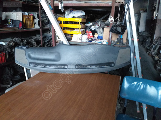 RENAULT R19 ÇIKMA GÖGÜS ÜST TARAFI