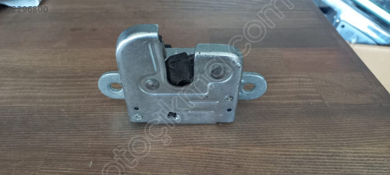 Golf 5 - V bagaj kilidi OEM 1K6827505B yan sanayi sıfır