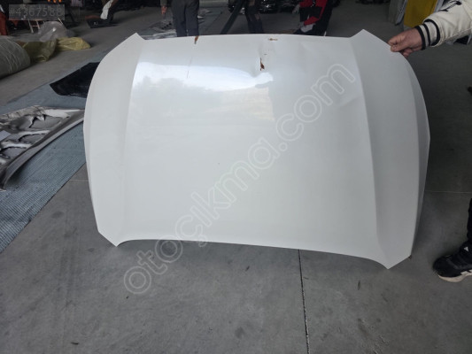 SUBARU XV BEYAZ MOTOR KAPUTU ORJINAL LOKALLİK