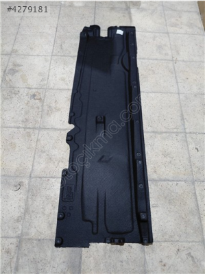 AUDİ A6 2018-2025 SAĞ TABAN MUHAFAZA KEÇE 4K0825208M