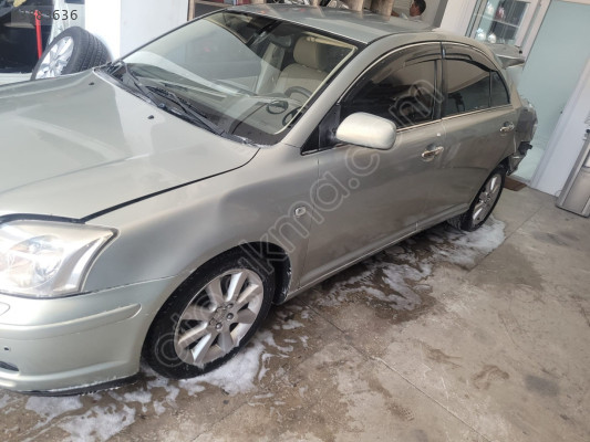 2002-2009 TOYOTTA AVENSİS SOL ÖN KAPI