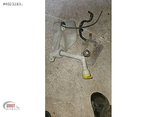 Renault Fluence yedek su bidonu ve cam su fiskiye bidonu