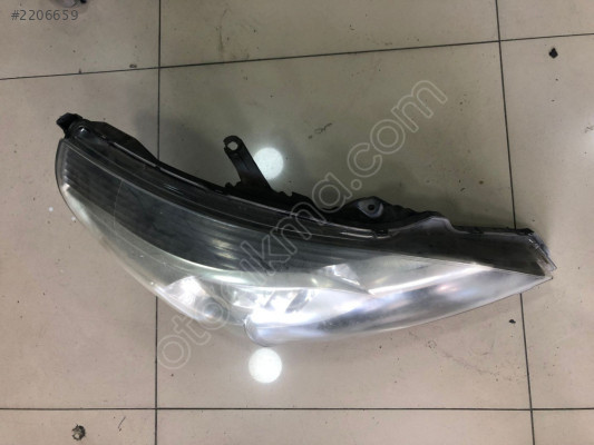 TOYOTA VERSO XENON SAĞ FAR