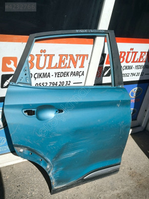 Hyundai Kona sağ arka kapı orijinal çıkma