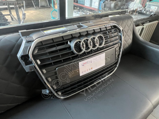 Audi A1 8X0853651 Çıkma Ön Panjur 2011-2016