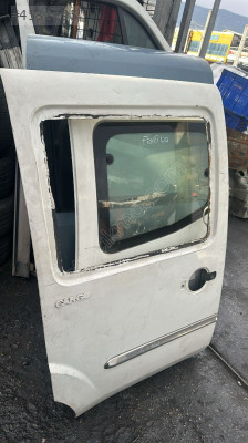 RENAULT KANGOO 2 SAĞ ARKA KAPI KONUK OTO