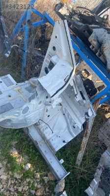 VW CRAFTER SOL ÖN ŞASE ÇEYREK OTO FEDAİ