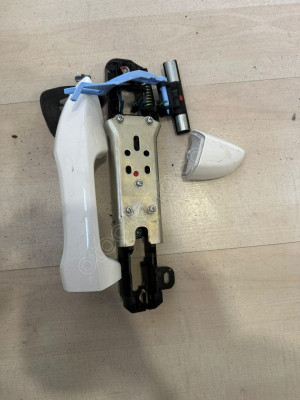 TOYOTA COROLLA SOL ARKA KAPI KOLU KOMPLE