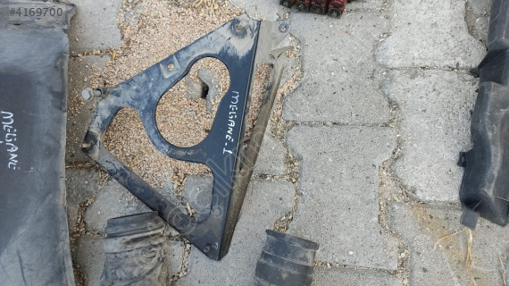 Renault Megane 1 için Çıkma Hava Filtresi Kutusu Desteği