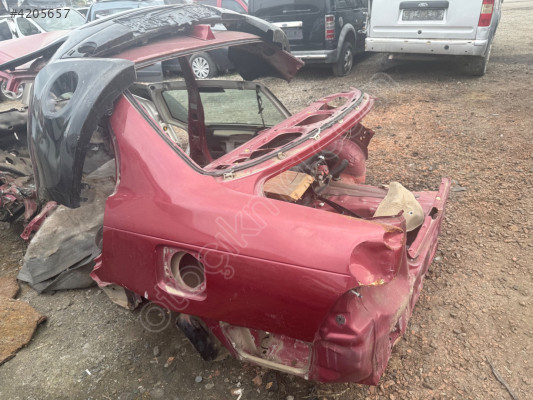 TOYOTA COROLLA SOL ARKA ÇAMURLUK