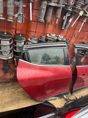 RENAULT CLİO 4 SAĞ ARKA KAPI