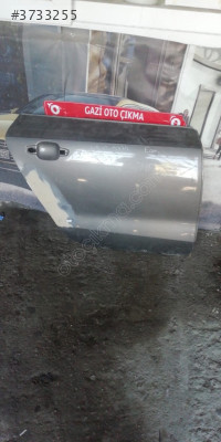 Audi Q2 sag ön kapı çıkma
