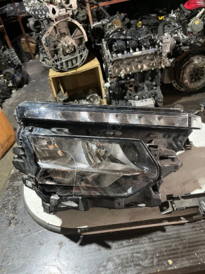 Skoda Kamil sağ far orijinal cam kırık sadece cam degisicek