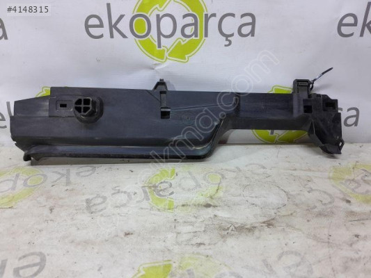 BMW 5 2024 2025 G60 G70 RADYATÖR KAPAĞI ÇERÇEVESİ SAĞ 5A19785