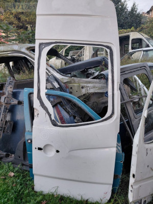 Mercedes Spirinter 2010 arka sağ.kapı orjinal çikma alkal
