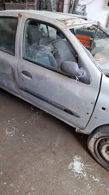 Renault Clio Sağ Ön Kapı