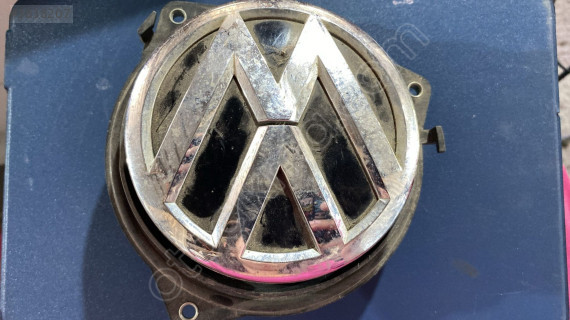 Volkswagen golf bagaj acma butonu