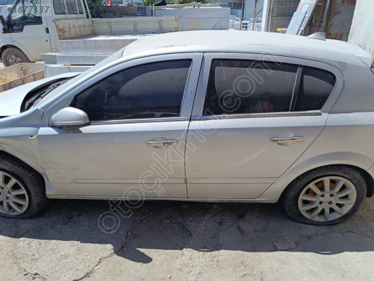 Astra h sol ön kapı