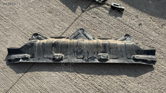 VOLKSWAGEN TOUAREG 2018- ARKA TAMPON ORTA  BRAKET760813231