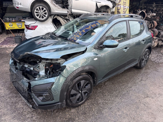 Dacia Sandero Stepway 3 Çıkma Torpido Kapağı