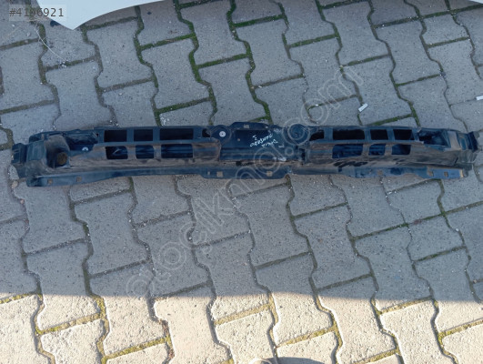 2023 2025 Dacia Sandero ön tampon demiri