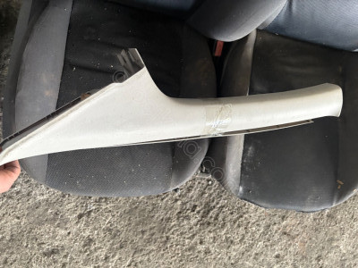 FORD FOCUS 2 ÖN DİREK PLASTİĞİ