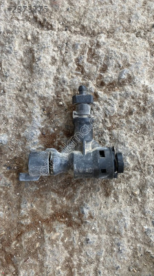 1K0721468A vw passat b6 debriyaj üst merkezi
