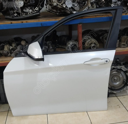 BMW 1 Serisi F20 Sol Ön Kapı Çıkma Parçası
