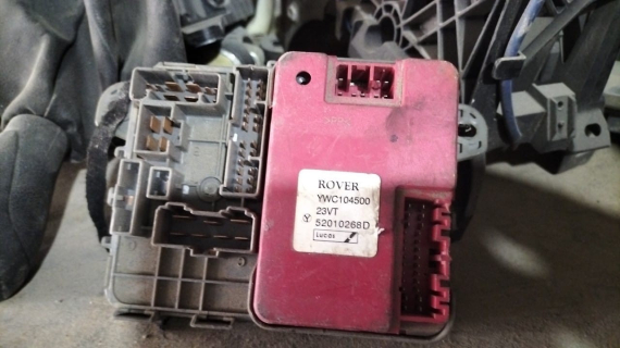 Rover 400 YQE102470 / YWC104500 / 52010268D sigorta kutusu