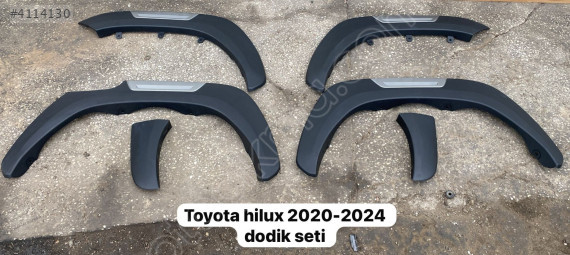 TOYOTA HİLUX 2020-2024 DODİK SETİ                     (XS2909S25)
