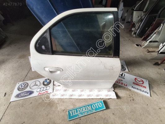 FORD MONDEO BEYAZ SAĞ ARKA KAPI
