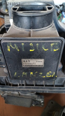 E5T05371 MD172449 Mitsubishi Carisma Lancer Hava Akışmetre