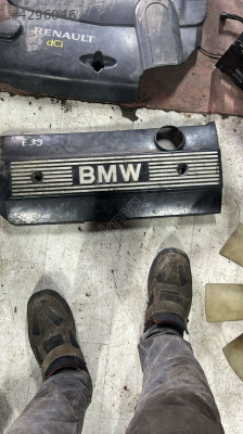 BMV E39 ÇIKMA ORJİNAL MOTOR ÜST KORUMA KAPAGI