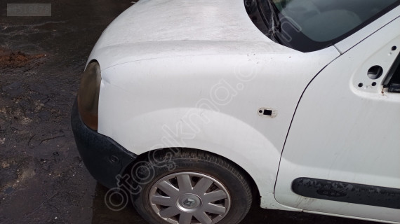 Renault Kangoo sol ön çamurluk
