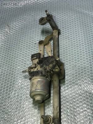 Volkswagen Polo Ön Cam Silgi Mekanizmasi