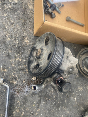 Kia Sportage 2.0 Direksiyon Pompası Çıkma ORJİNAL 2007