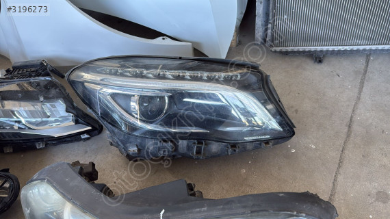 Mercedes Gla sağ far