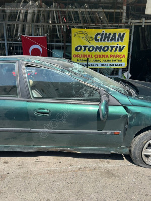 RENAULT LAGUNA 1 SAĞ ÖN KAPI