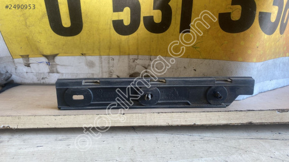 Mercedes Benz Vito W639 Arka tampon braketi A6398850156